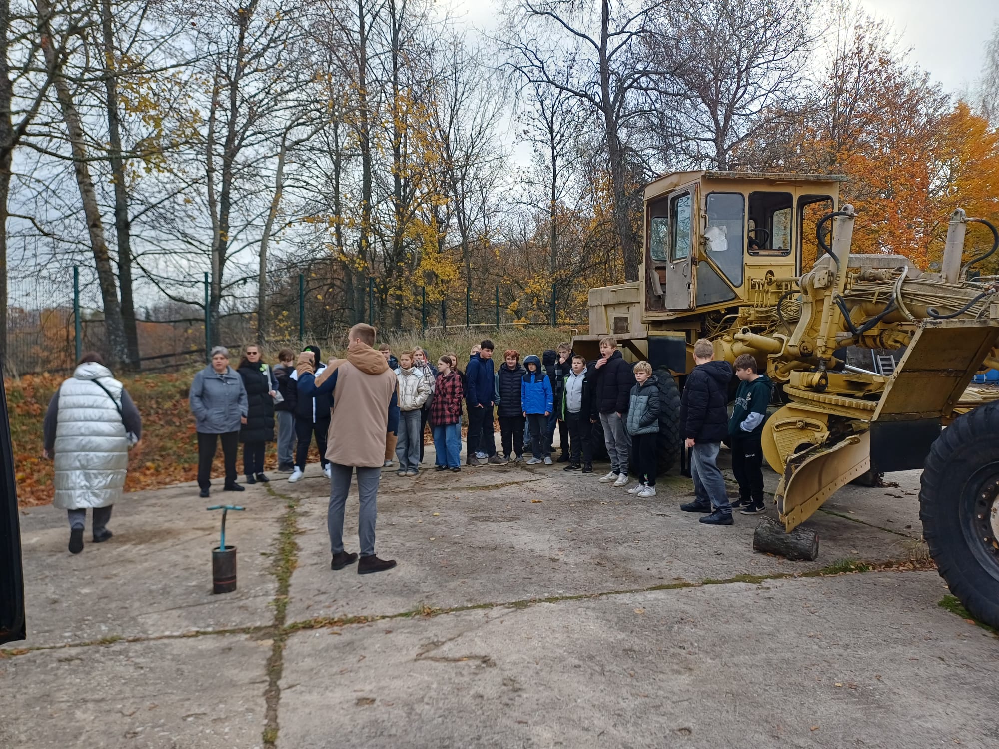Ziemeru pamatskolas skolēni iepazīst tehnikumu