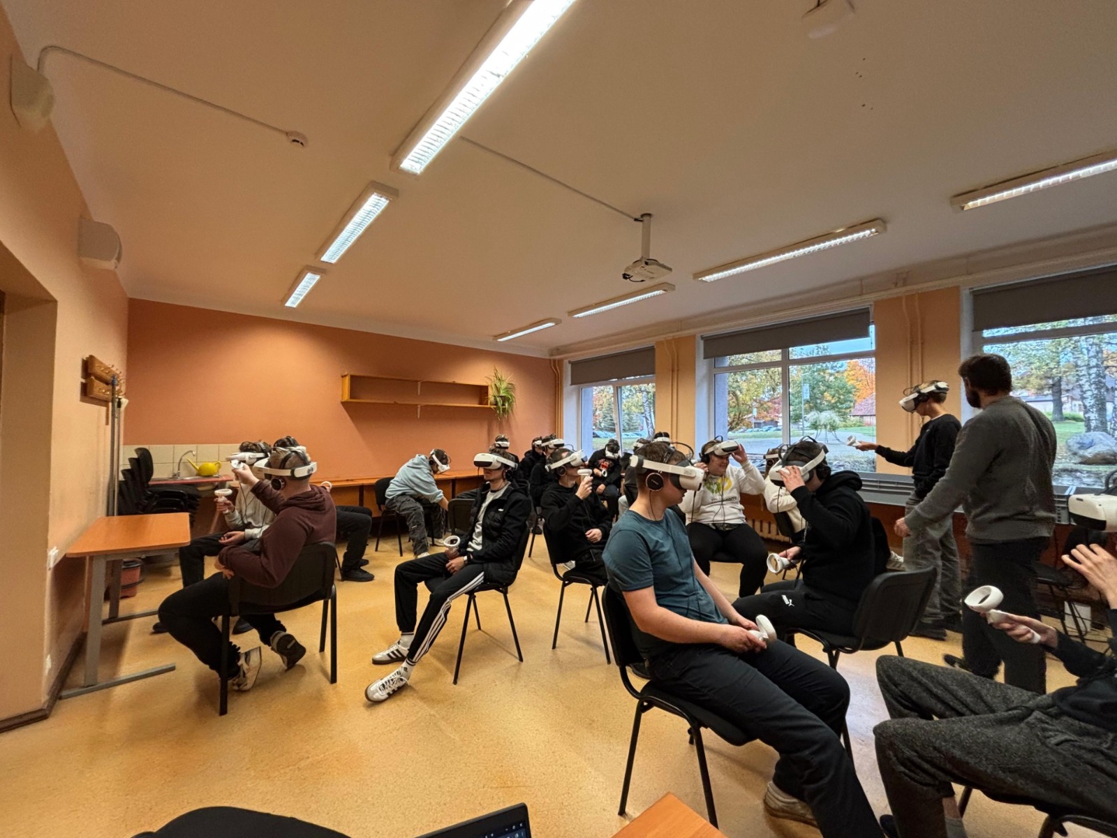 Atoma uzbūve virtuālajā realitātē